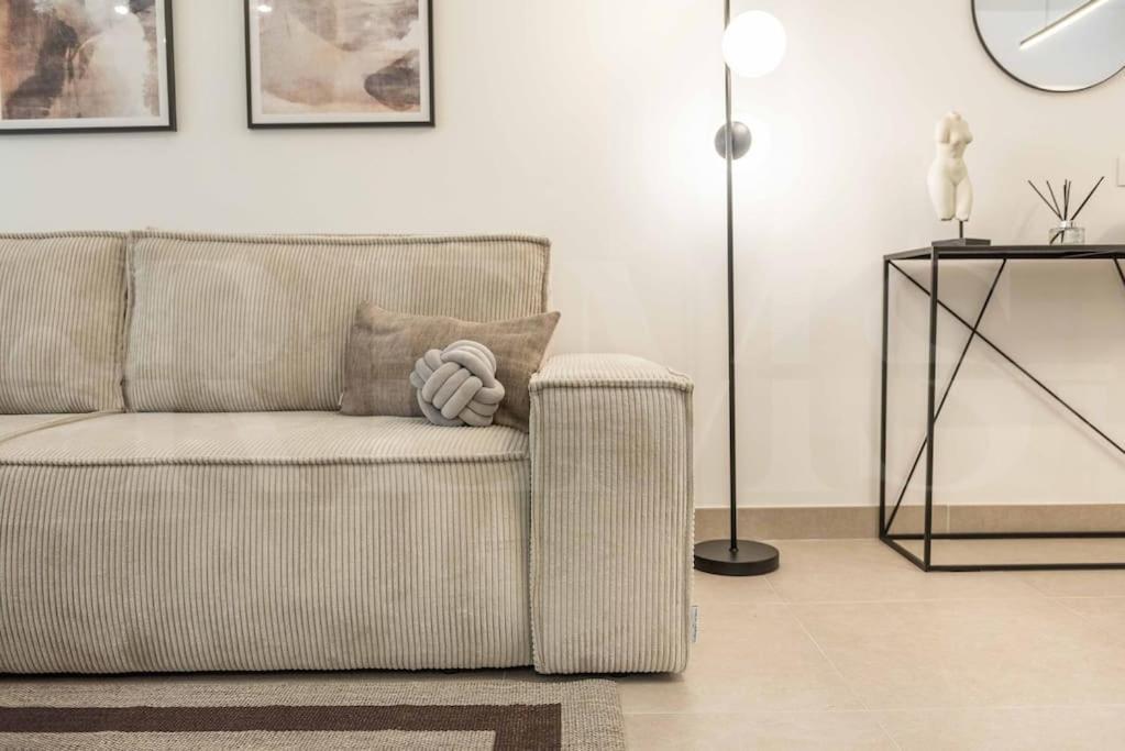 Modern Apartment With Patio & Parking By Rems Malaga Zewnętrze zdjęcie