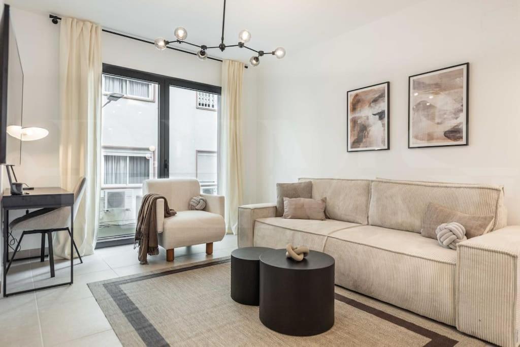 Modern Apartment With Patio & Parking By Rems Malaga Zewnętrze zdjęcie