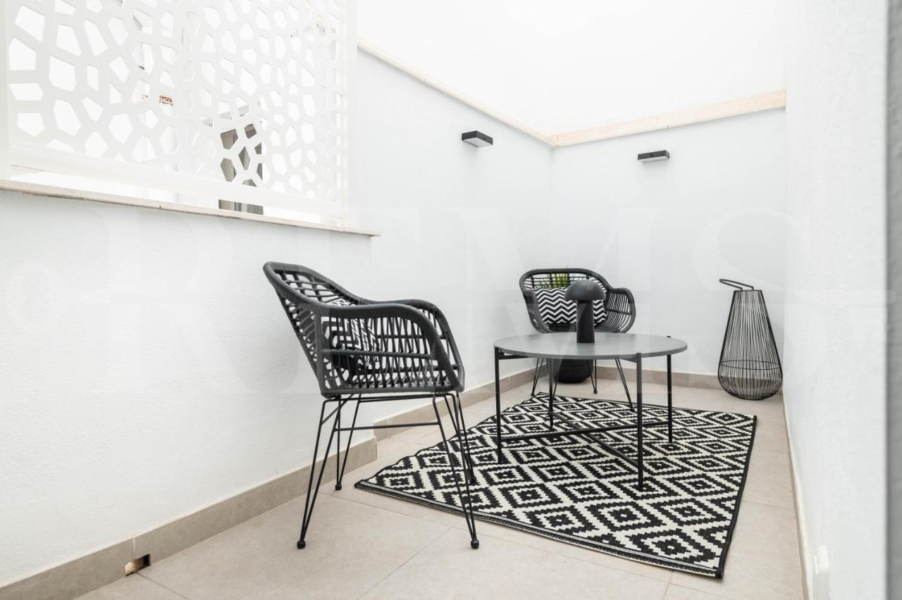 Modern Apartment With Patio & Parking By Rems Malaga Zewnętrze zdjęcie